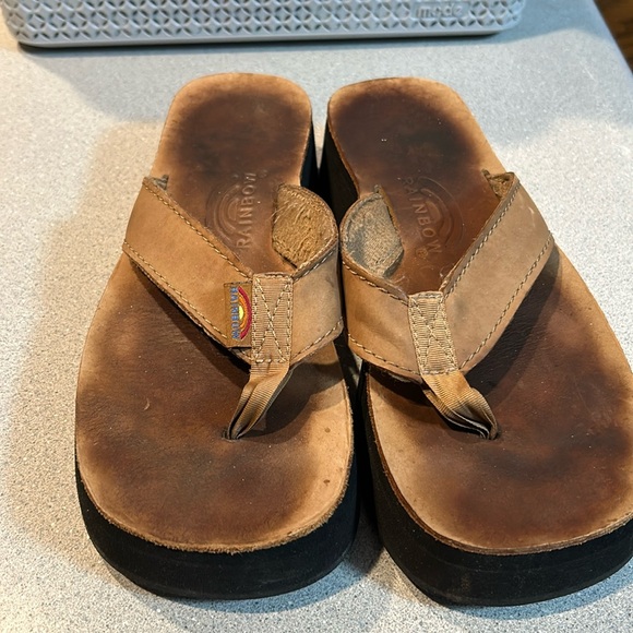 Rainbow Shoes - Rainbow sz 7.5-8.5 Traditional Thong Toe Sandal w/Wedge Heels